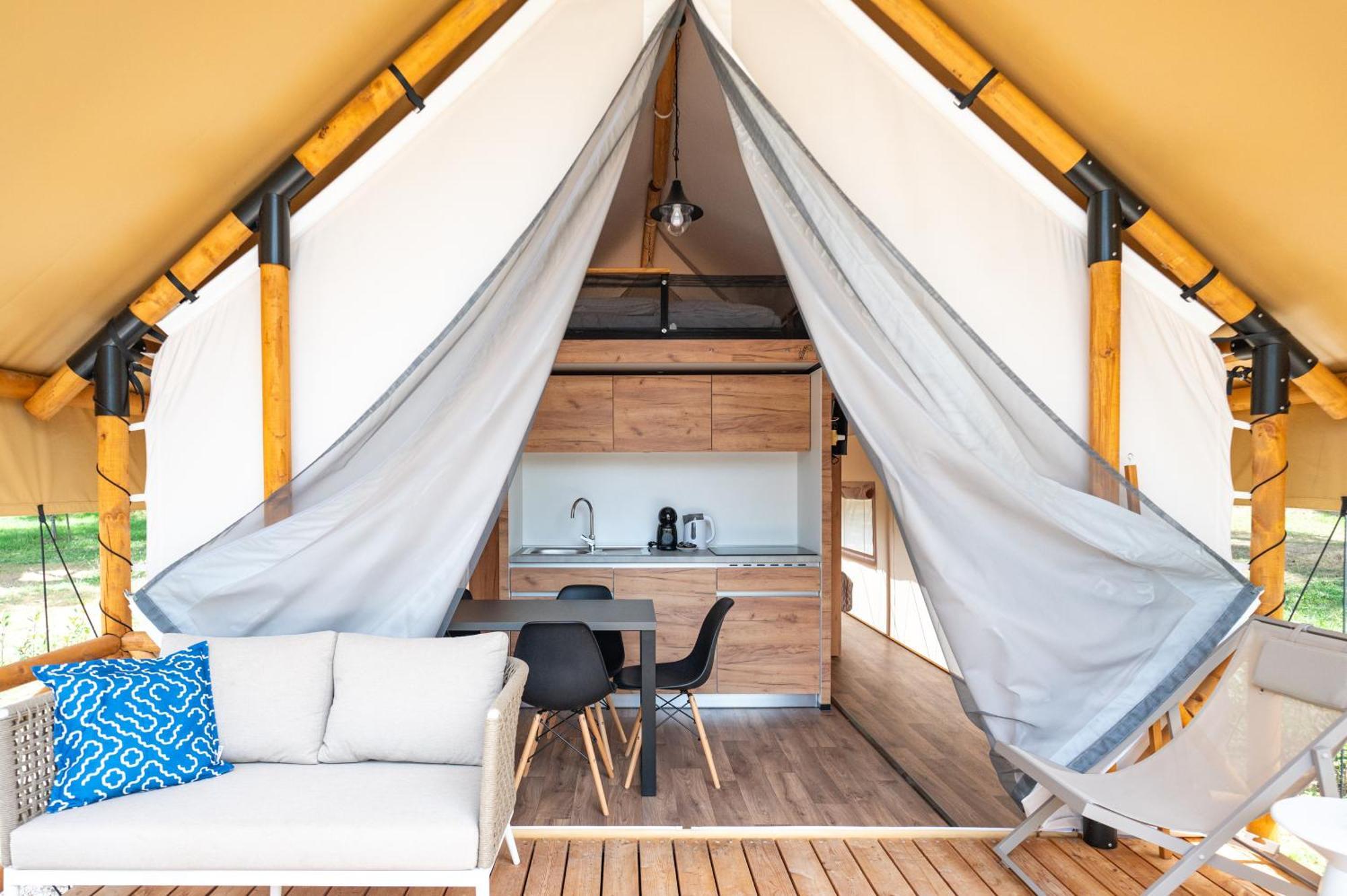 Camp Dole Zivogosce - Mobile Home And Glamping Tent 外观 照片